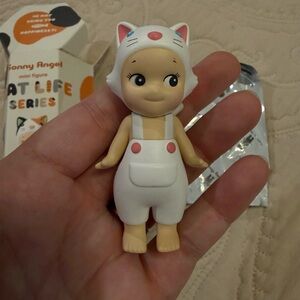 Sonny Angel cat life